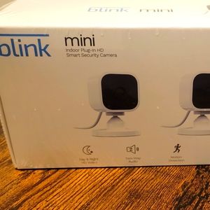 2- pack blink mini cameras 📸